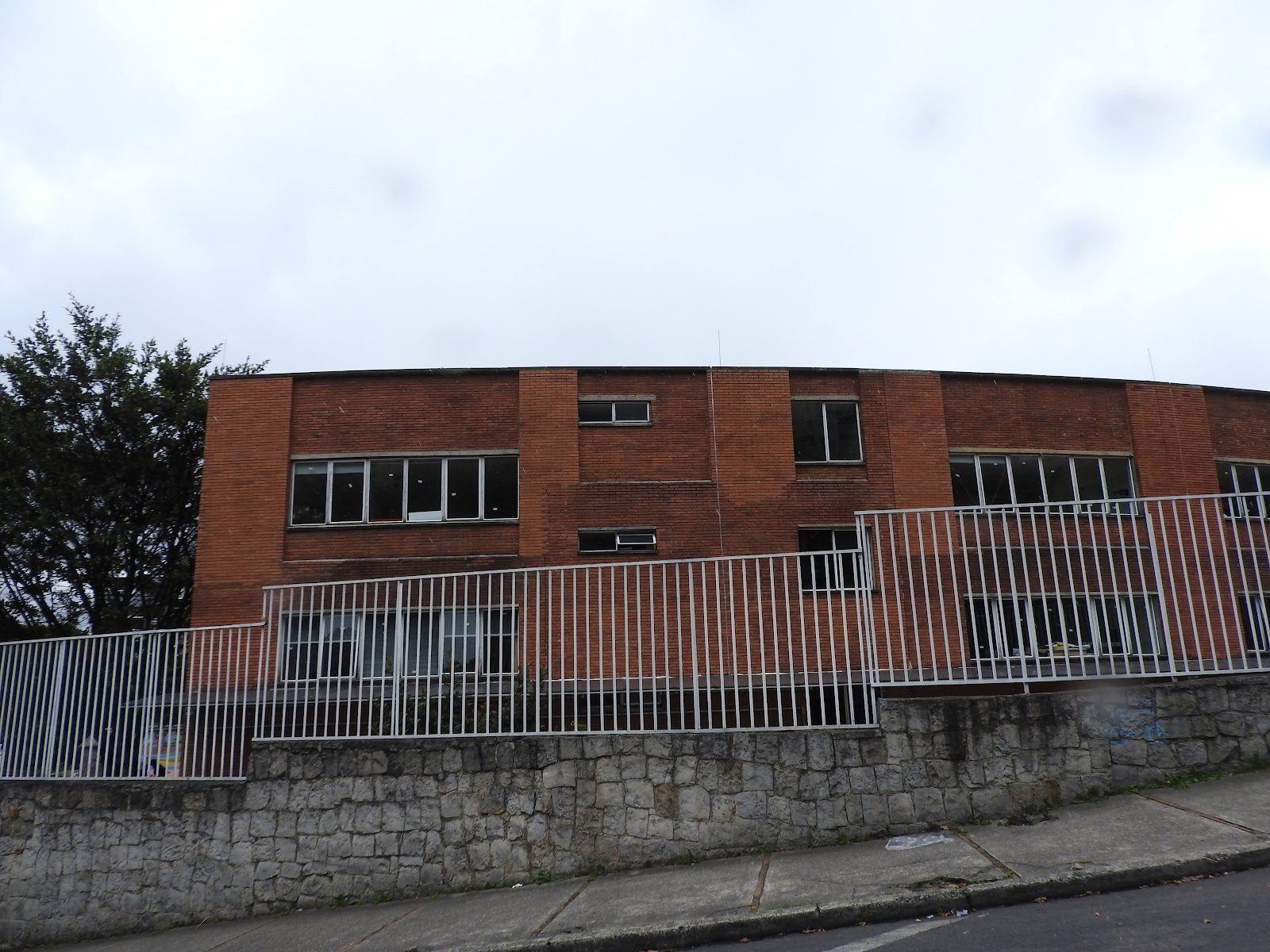 Lycée Français Louis Pasteur