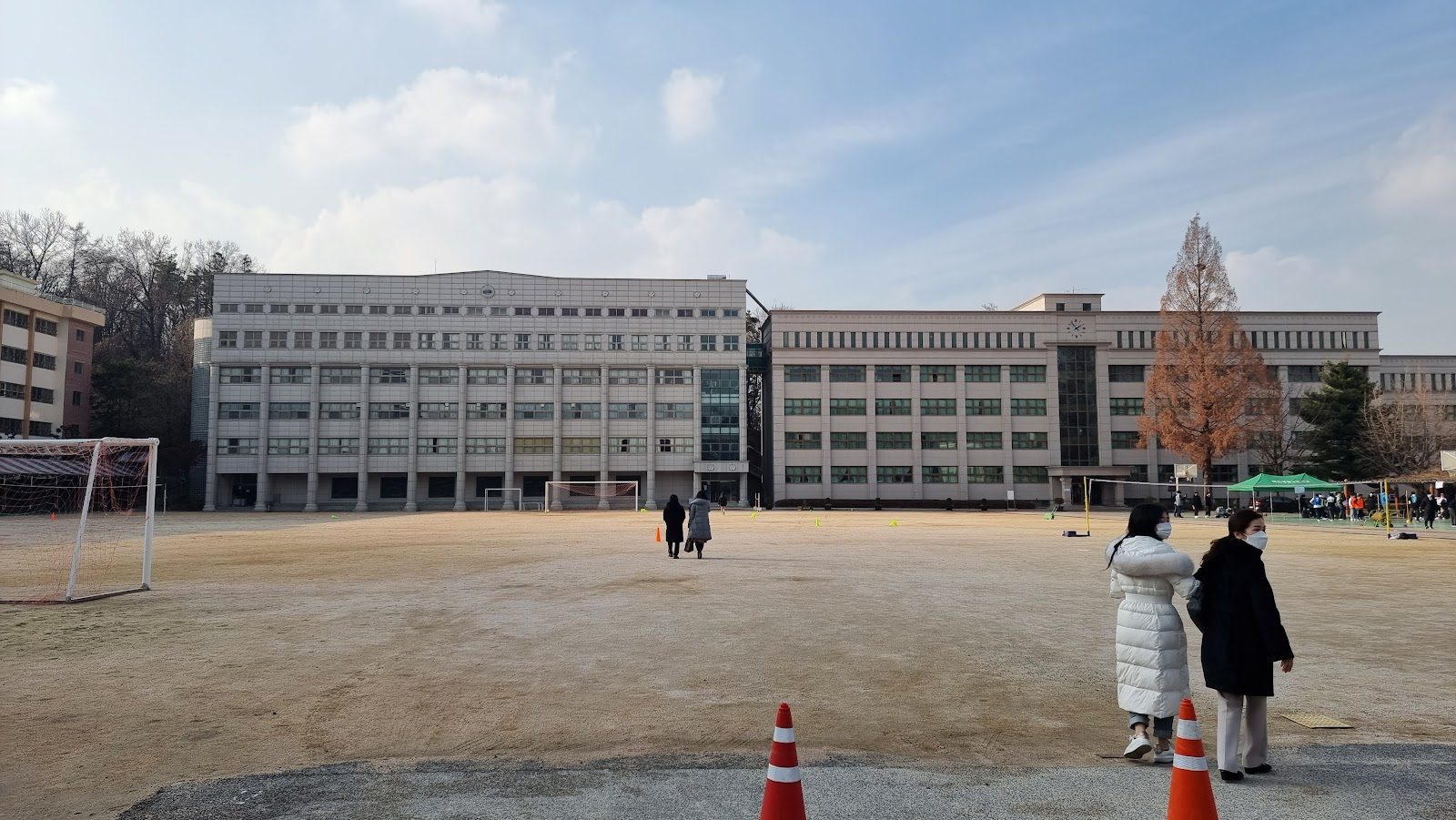 Deokwon Arts High School – Fine Arts
